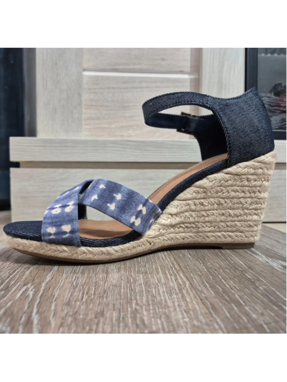Women's TOMS Blue Denim Espadrille Wedge Sandals 7.5